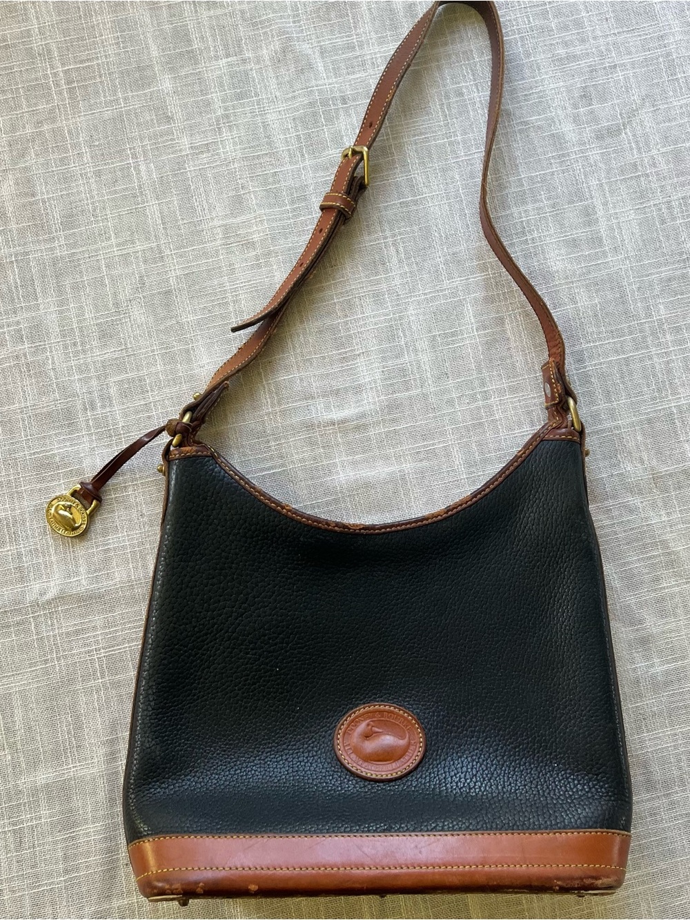 Vtg Dooney & Bourke Hobo Pebbled Leather Shoulder Bag AWL